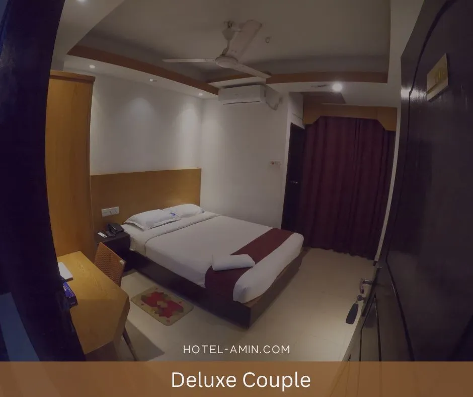 Deluxe Couple
